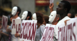 Los rostros de dos años de ‘apartheid’ sanitario