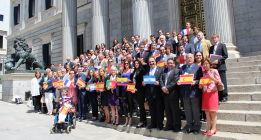 Diputados y senadores del PP se enfrentan al Gobierno por la ley del aborto