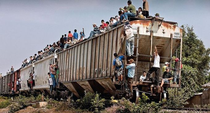 <em>En memoria de Adrián y Wilson, ángeles de los migrantes asesinados por bandas impunes</em>