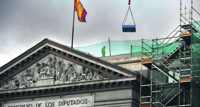 Así sería el Congreso si se aplicara la reforma laboral a aquellos que la aprobaron