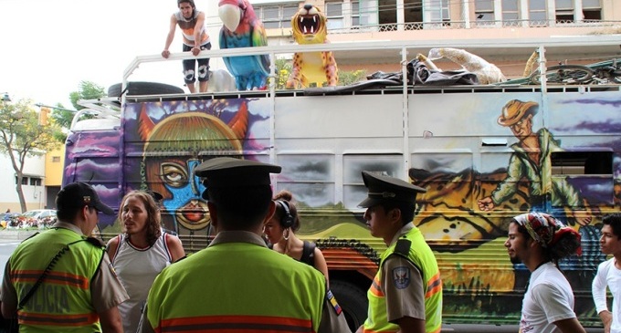 La policía ecuatoriana acosa a ecologistas rumbo a la Cumbre Climática Mundial