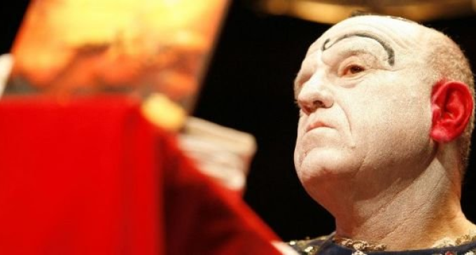 Leo Bassi: “Quien puso la bomba en el teatro Alfil sigue libre”