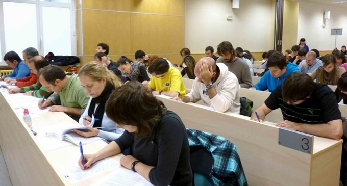 Los tutores de la UNED reivindican una regulación que les permita cotizar