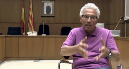 Al borde de la expulsión por redactar un borrador de Constitución catalana