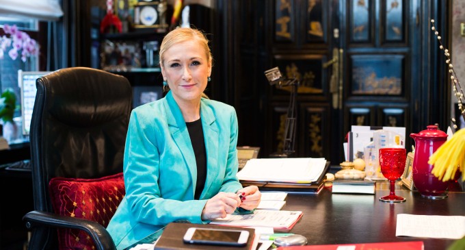 El populismo canicular de Cifuentes