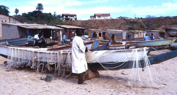 Senegal: no queremos a su gente, pero sí a sus peces