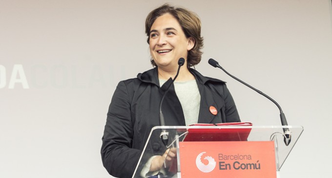 Barcelona En Comú reduce a la mitad el contrato del Ayuntamiento con Telefónica