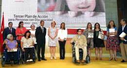 Aguirre aumentó días antes de dimitir el gasto en el sector en el que luego trabajó