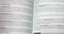 Un libro de texto de Biología de SM alecciona contra las “conductas homosexuales”