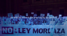 Manifestaciones de hologramas y mercantilización del activismo