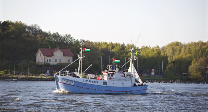 La mala mar retrasa la llegada a Motril del ‘Marianne’, que partirá hacia Palermo