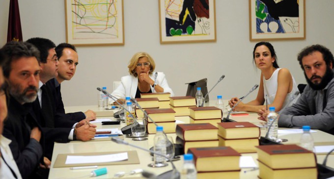 Carmena da “prioridad absoluta” a la lucha contra la malnutrición infantil