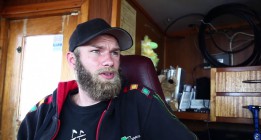 “Tengo todo el derecho a defender mi barco y lo haré de manera no violenta”