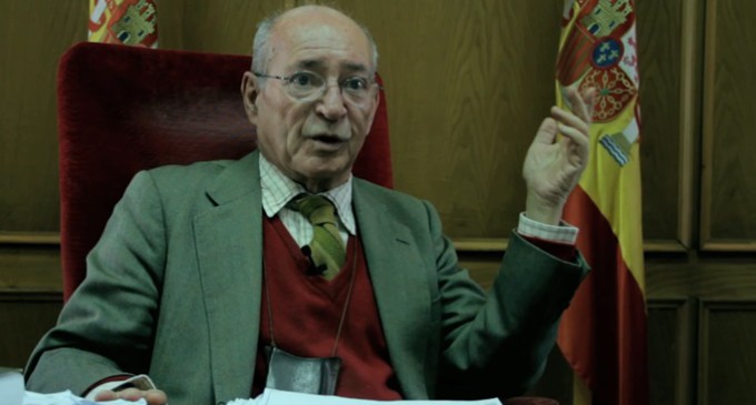 García de Dios denuncia que un preso tiene más garantías que un interno del CIE