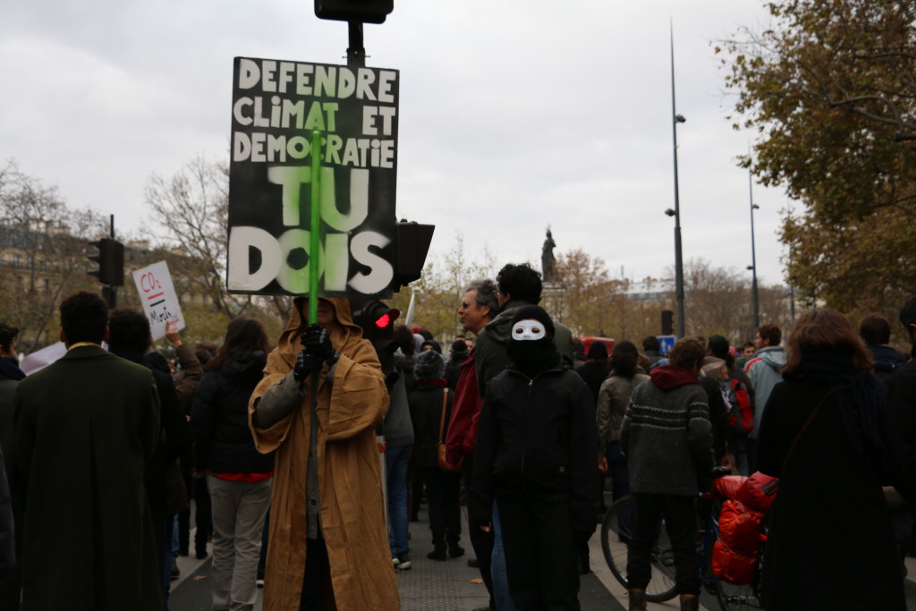 Manifestantes contra el cambio climático en la capital francesa, poco antes del inicio de la Cumbre de París. JB/LG