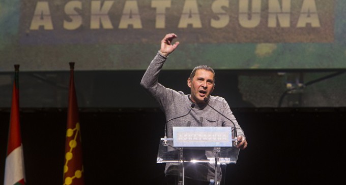 Otegi pide a la “nueva izquierda española” poner en marcha procesos constituyentes