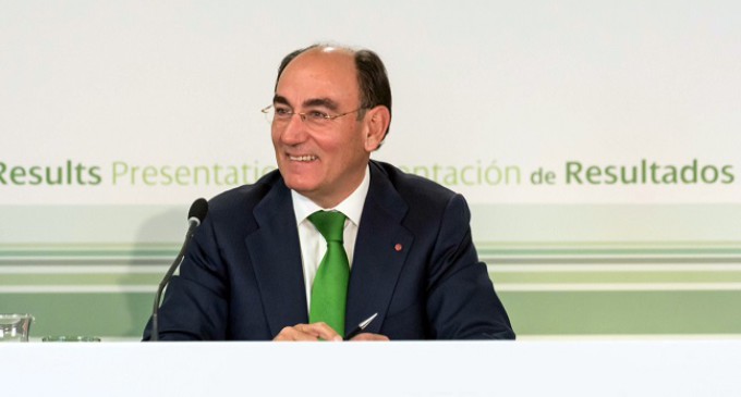 Las grandes eléctricas aumentan beneficios y evitan dar la cara