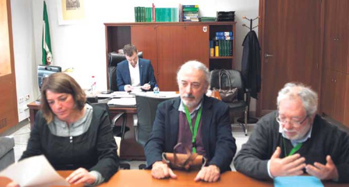 IU: del Gobierno a un grupo minoritario
