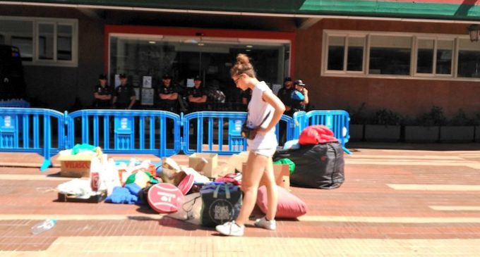La Policía desahucia a una pareja y sus siete hijos en Alcorcón