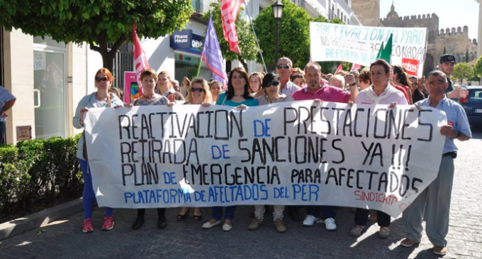 “Fui a coger melocotones, luego pedí el paro y ahora me piden cárcel”