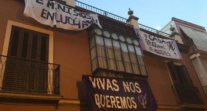 Casa Revolucioná. Calle Sin Luis, 12. Sevilla. Aquí vive el feminismo