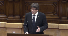 Puigdemont suspende una independencia nunca proclamada