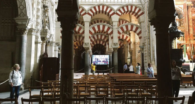 Misa de 12 en la mezquita