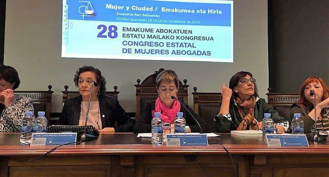 La mayoría de las abogadas se han sentido discriminadas en su carrera