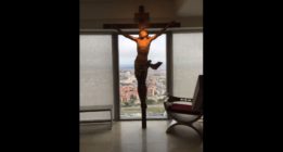 Capilla Torre Espacio: misa ‘VIP’ con derecho de admisión