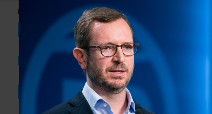 Así funciona el ‘máster’ de Javier Maroto y Pedro Sánchez
