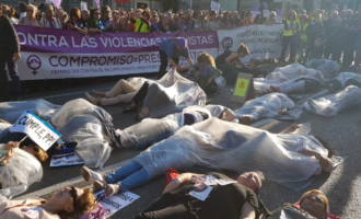 El feminismo derrumba el “muro de la vergüenza”