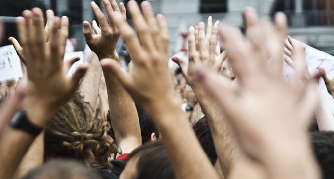 Ante la emergencia social, tomemos la economía