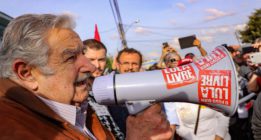 La visita de Mujica a Lula en prisión y otras noticias de América Latina