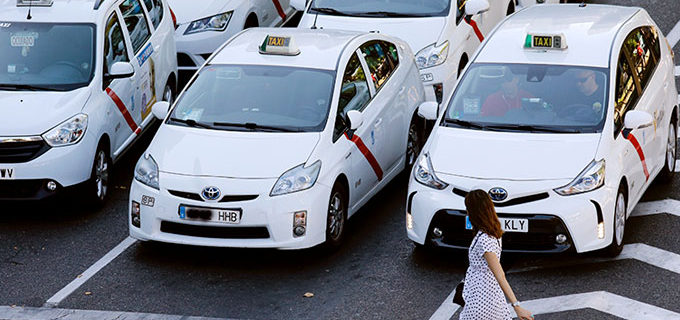 Poder elegir (ser explotados). Lectura amplia del conflicto del taxi