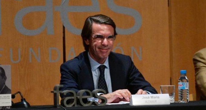 Aznar, la República y el ‘backstage’ de un acto de FAES