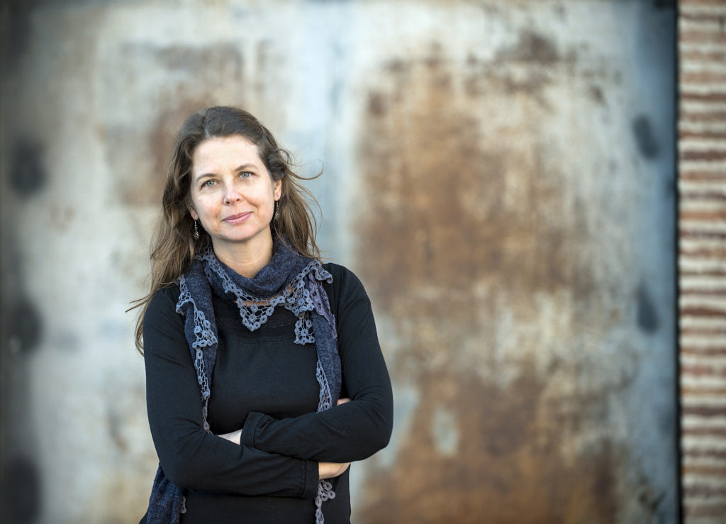 almudena, el silencio de otros