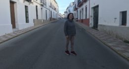 Encarna Fernández, 30 años regentando una lechería y escribiendo libros