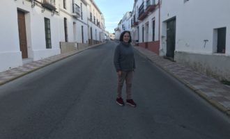 Encarna Fernández, 30 años regentando una lechería y escribiendo libros