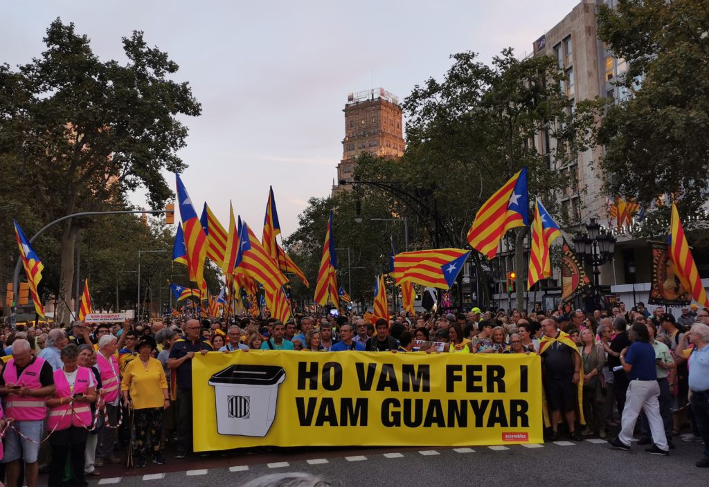 Manifestación el 1 de octubre (Queralt Castillo Cerezuela)