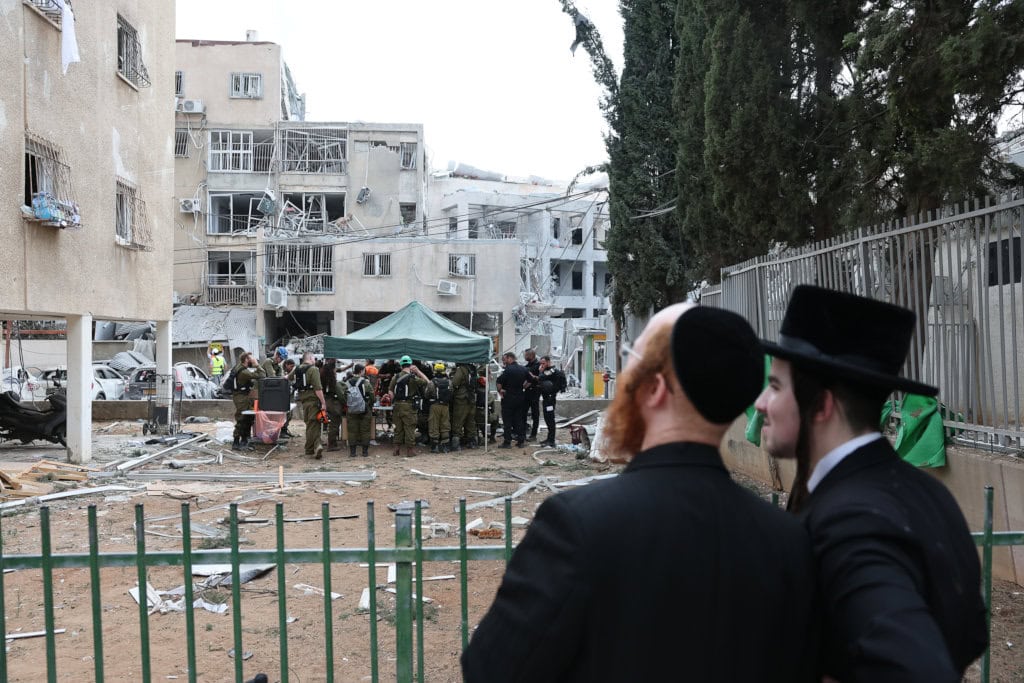 Israel bombardea un hospital al oeste de Irán